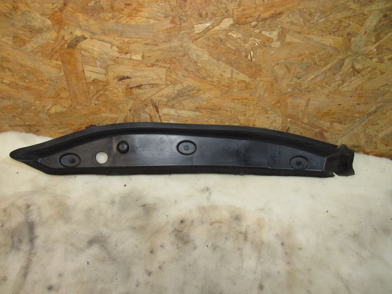 пыльник переднего крыла Mercedes-Benz GLE V167 2019, 2.0 л., дизель, A1678890100 - фото №1