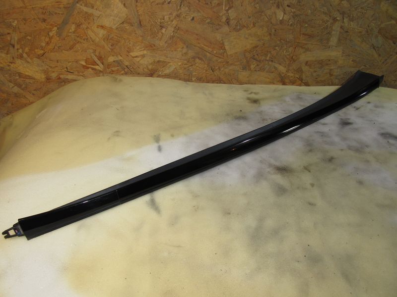 молдинг лобового стекла Mercedes-Benz S-Класс W223 2021, 4.0 л., дизель, A2236903600 - фото №1