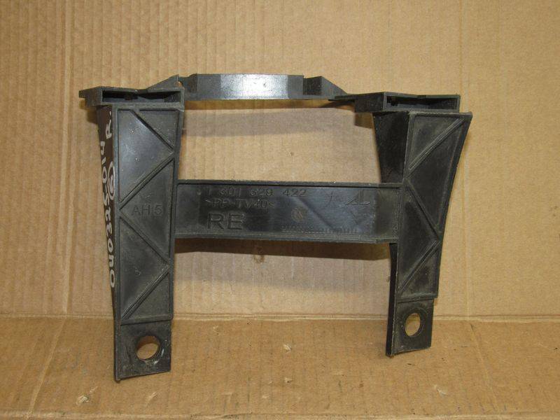 крепление фары правой Volkswagen Multivan T5 2006 - фото №1