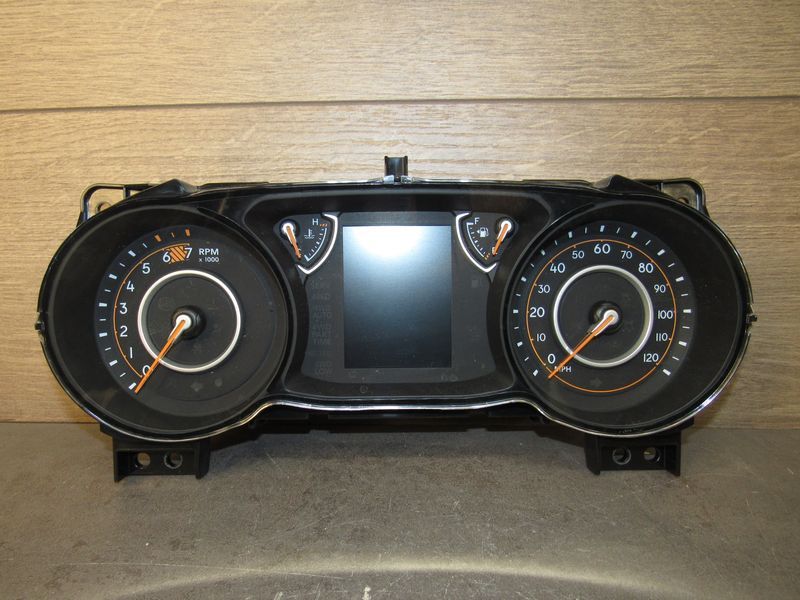 щиток приборов (приборная панель) Jeep Wrangler 4 поколение 2023, 2.0 л., бензин, P58514601AD - фото №1