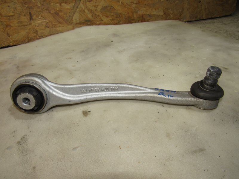 рычаг передний правый Porsche Cayenne PO536 2024, 3.0 л., гибрид, 4M0407510F - фото №1