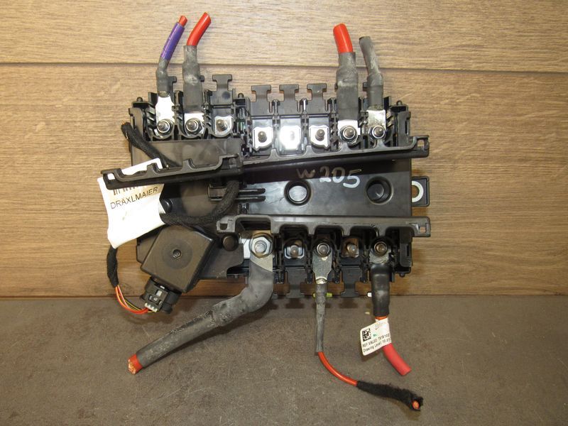 блок предохранителей Mercedes-Benz C-Класс W205/S205/C205 2016, A2055402850 - фото №1