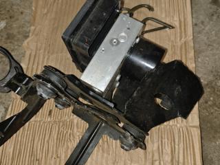 блок ABS Mercedes-Benz GL-Класс X164 W164 2008, 5.0 л., бензин, АКПП, черный, внедорожник 5 дв., полный привод