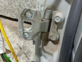 петля двери Mercedes-Benz E-Класс W210/S210 [рестайлинг] (1999 - 2003)