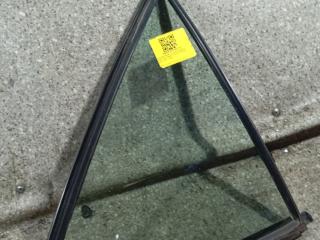 стекло двери задней правой Mercedes-Benz E-Класс W124 [рестайлинг] (1987 - 1993), седан