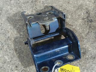 петля крышки багажника Chrysler Voyager 4 поколение (2001 - 2004)