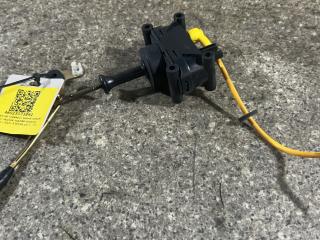 активатор (привод) замка двери правый задний задней правой Mercedes-Benz E-Класс W124 [рестайлинг] (1987 - 1993), седан