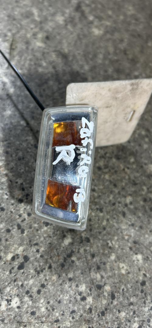 повторитель поворота на крыле правый Opel Zafira 2 поколение (B) (2005 - 2008) - фото №1