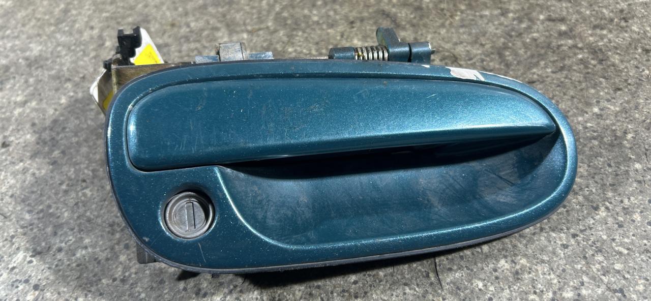 ручка наружная Hyundai Matrix 1 поколение (2001 - 2005) - фото №1