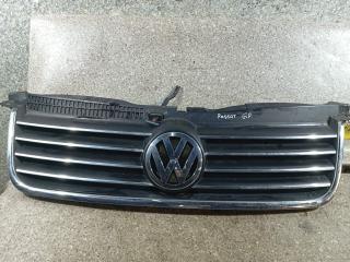 решетка радиатора Volkswagen Passat B5 [рестайлинг] (2000 - 2005), 3B0853651L