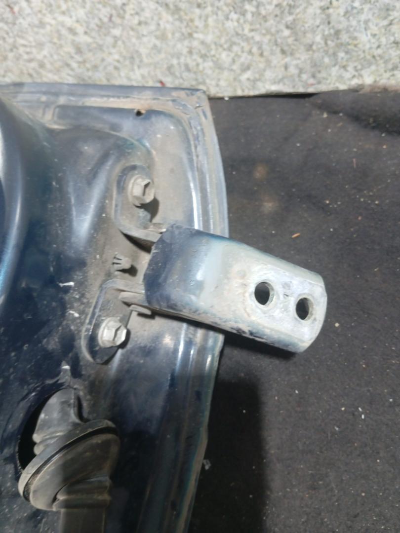 петля двери Toyota Carina E 1 поколение (1992 - 1998) - фото №1