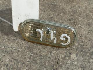 повторитель поворота на крыле Volkswagen Golf 4 поколение (1997 - 2006), 1J0949117