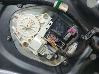 стеклоподъемник передний правый Volkswagen Jetta 5 поколение (2005 - 2011), седан