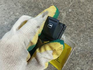 кнопка стеклоподъемника двери Skoda Superb 2 поколение [рестайлинг] (2013 - 2015), лифтбэк