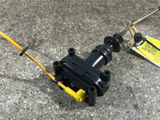 активатор (привод) замка двери левый задний задней правой Mercedes-Benz E-Класс W124 [рестайлинг] (1987 - 1993), седан