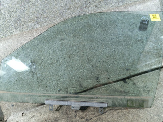 стекло двери передней левой Volkswagen Passat B3 (1988 - 1997)