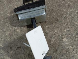 ограничитель открывания двери Ford Focus 2 поколение (2004 - 2008), хетчбэк 5 дв.