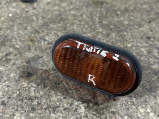 повторитель поворота на крыле правый Renault Trafic 2 поколение (2001 - 2006)