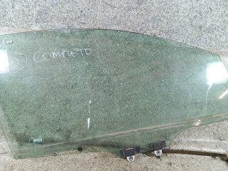 стекло двери передней правой Honda FR-V 1 поколение (2004 - 2009)