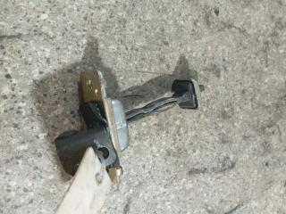 ограничитель открывания двери Kia Carens 1 поколение (1999 - 2002)