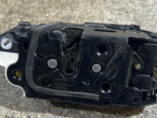 замок двери задней левой Volkswagen Tiguan 1 поколение (2007 - 2011)