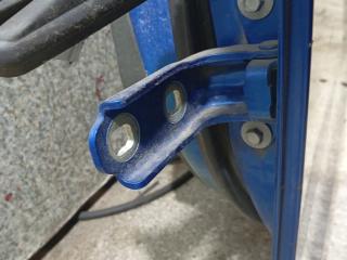 петля двери Chevrolet Cruze 1 поколение (2009 - 2012)