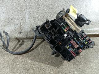 блок предохранителей Toyota Verso 1 поколение [рестайлинг] (2012 - 2015), 1.6 л., D-4D, передний привод, 02111-0FM60