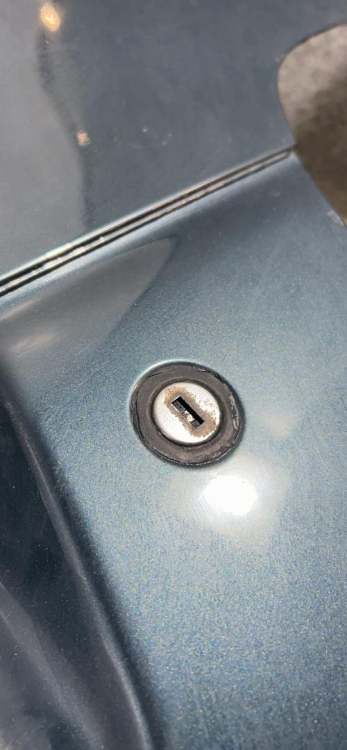 замок багажника BMW 5 серия E39 (1995 - 2000), седан - фото №1