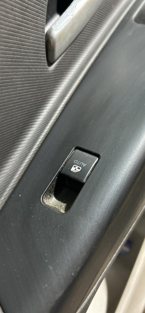 кнопка стеклоподъемника двери Kia Ceed 1 поколение (2007 - 2010), универсал - фото №1