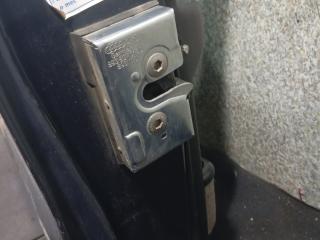 замок двери передней левой Audi 90 89/B3 (1987 - 1991), седан