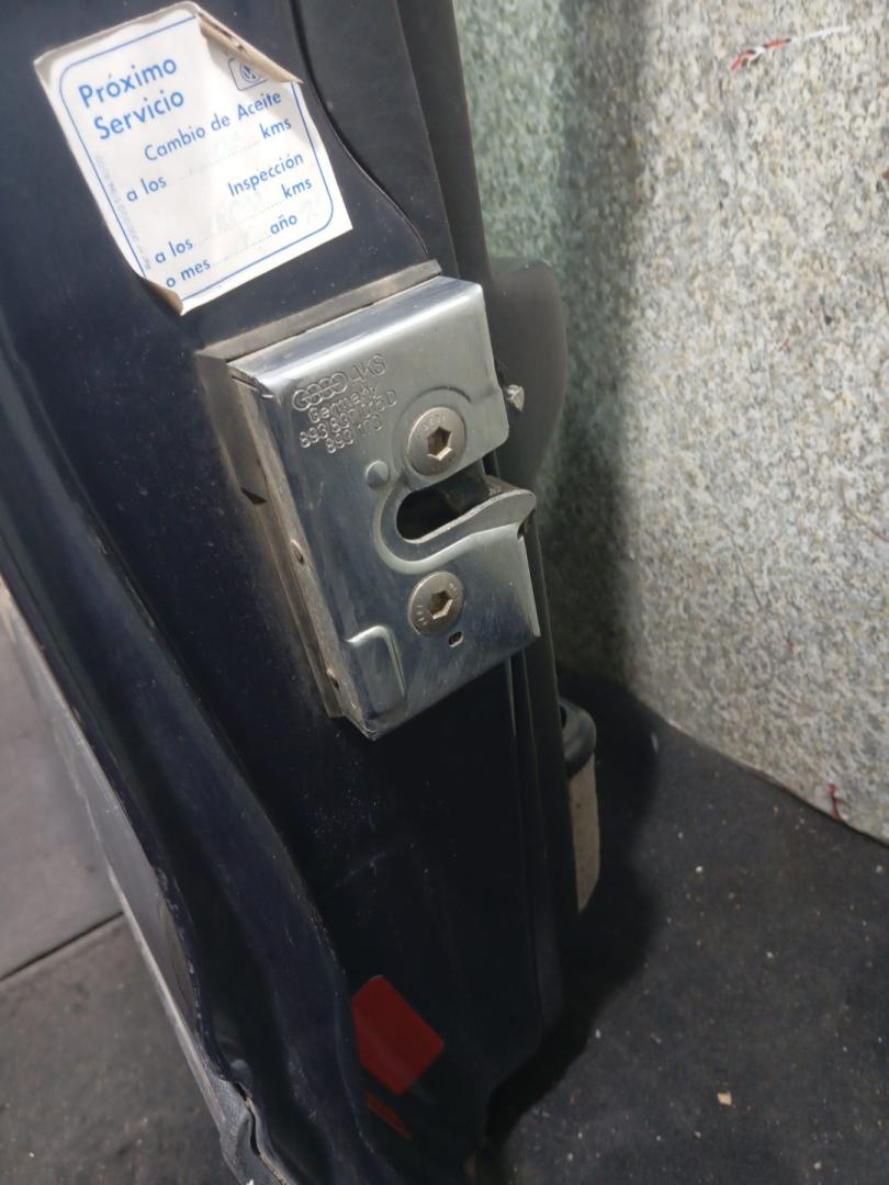 замок двери передней левой Audi 90 89/B3 (1987 - 1991), седан - фото №1