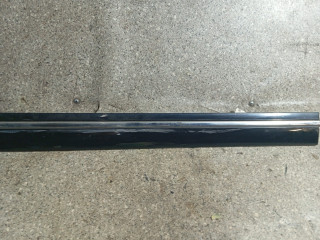 молдинг двери задней правой Mercedes-Benz E-Класс W210/S210 [рестайлинг] (1999 - 2003), седан