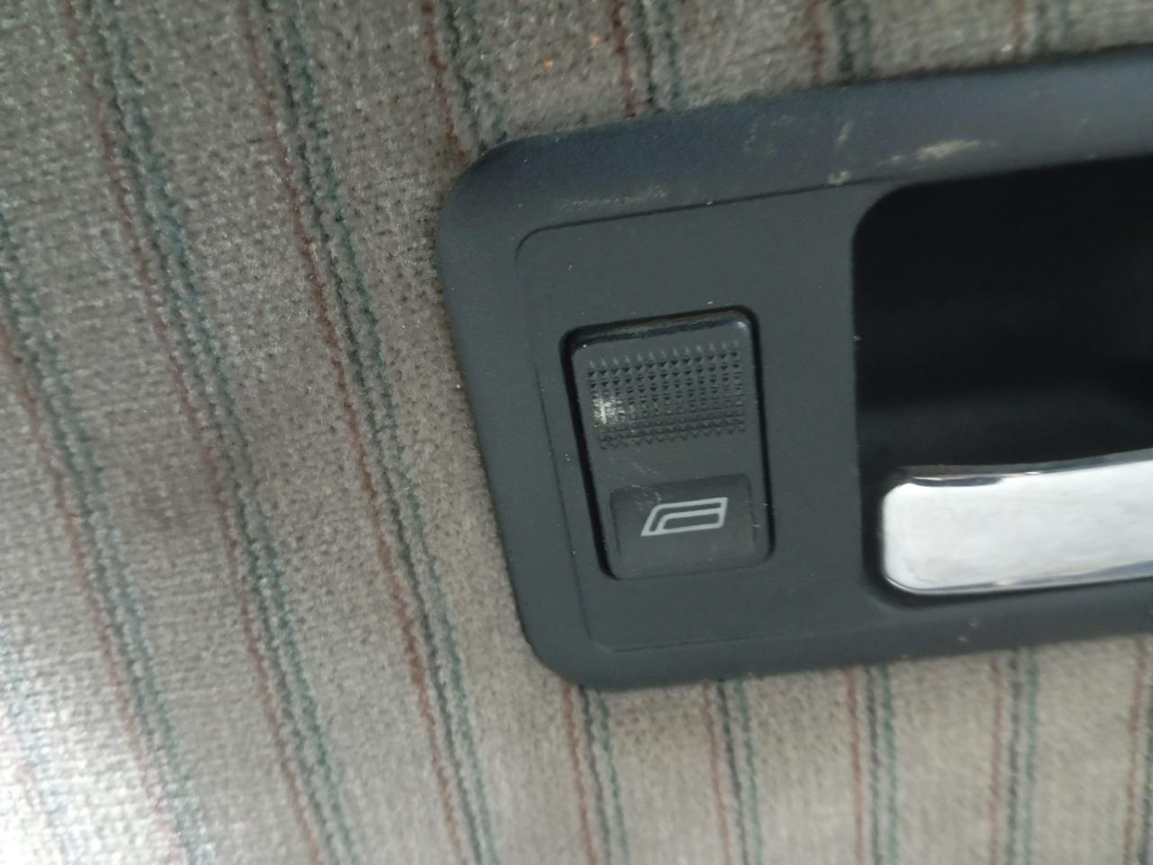 кнопка стеклоподъемника двери задней правой Audi 90 89/B3 (1987 - 1991), седан - фото №1
