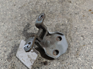 петля двери Kia Carens 1 поколение (1999 - 2002)