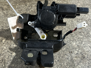 замок багажника Mazda 3 BK (2003 - 2005), седан