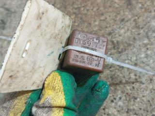 реле (прочие) Renault Scenic RX4 1 поколение (1996 - 1999), 1.9 л., F9Q 740, дизель, МКПП, полный привод, 7700810929