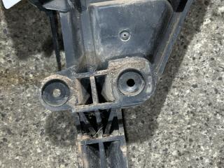 Крепление бампера переднего Audi 80 8C/B4 (1991 - 1996), 8A0807284