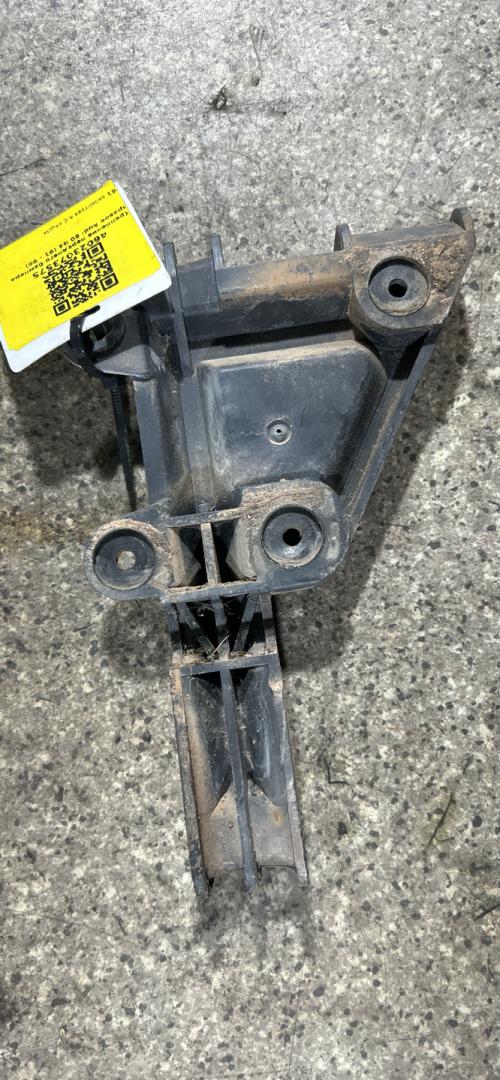 Крепление бампера переднего Audi 80 8C/B4 (1991 - 1996), 8A0807284 - фото №1