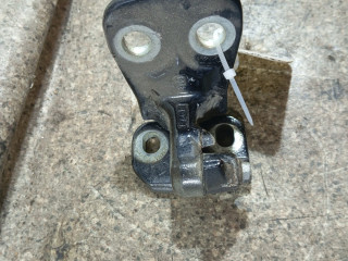 петля двери Land Rover Range Rover Sport 1 поколение 2007