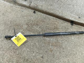 амортизатор крышки багажника (3-5 двери) Toyota Verso 1 поколение [рестайлинг] (2012 - 2015), 68950-0F031