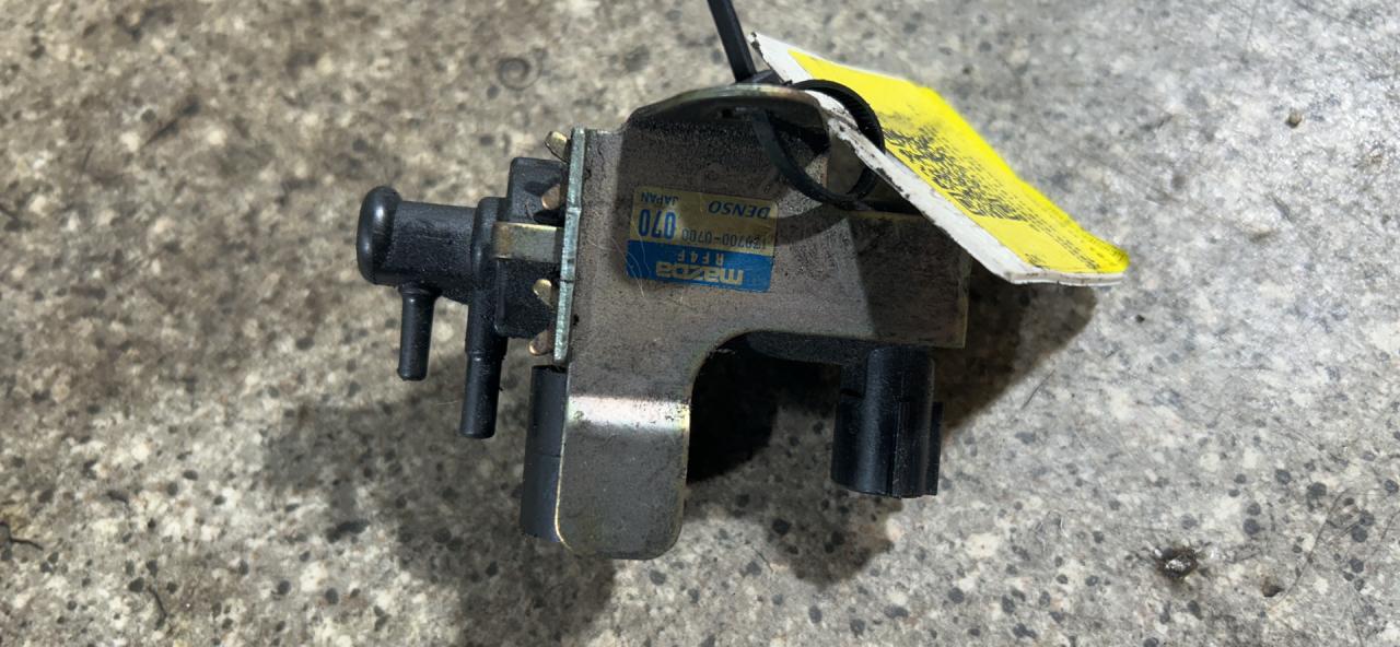 электромагнитный клапан Mazda 626 GF (1997 - 1999), 2.0 л., TD, RF-2A, дизель, МКПП, 139700-0700 - фото №1