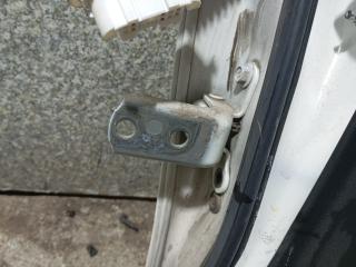 петля двери Toyota Verso 1 поколение [рестайлинг] (2012 - 2015)