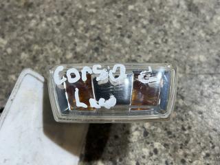 повторитель поворота на крыле левый Opel Corsa D (2006 - 2010)