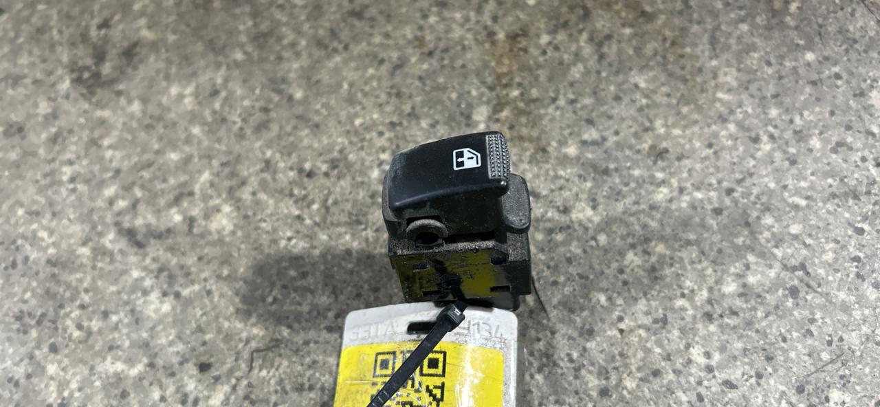 кнопка стеклоподъемника двери Hyundai Matrix 1 поколение (2001 - 2005) - фото №1