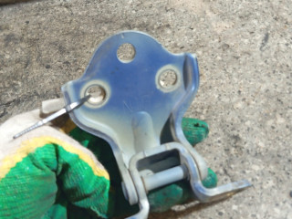 петля двери Chevrolet Lacetti 1 поколение 2004