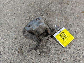 петля двери Kia Carens 1 поколение (1999 - 2002)