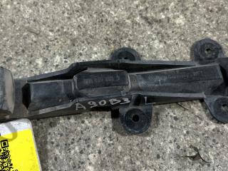 Крепление бампера переднего Audi 90 89/B3 1990, 893807253