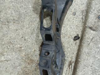 Крепление бампера переднего Volkswagen Passat B6 (2005 - 2010), 3C0807889