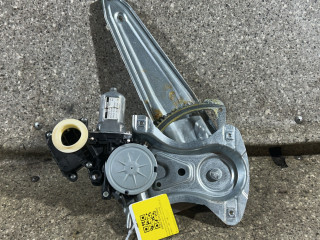 стеклоподъемник задний левый Toyota Avensis 3 поколение (T270) [2-й рестайлинг] (2015 - 2018), универсал