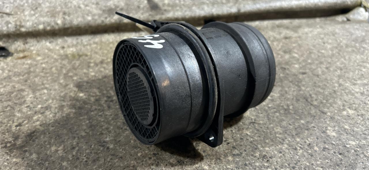 расходомер воздуха SEAT Alhambra 1 поколение (1996 - 2000), 1.9 л., TDi, ASZ, дизель, МКПП, 0281002461, 074906461B - фото №1